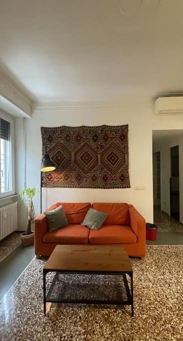 Cozy Apartment Near The Colosseum โรม ภายนอก รูปภาพ