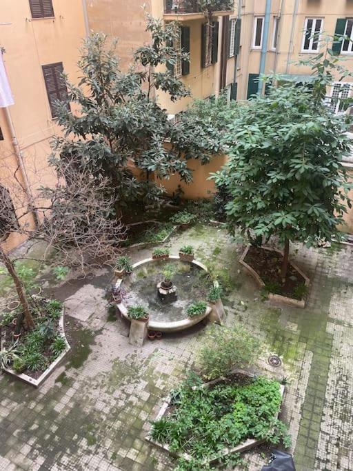 Cozy Apartment Near The Colosseum โรม ภายนอก รูปภาพ